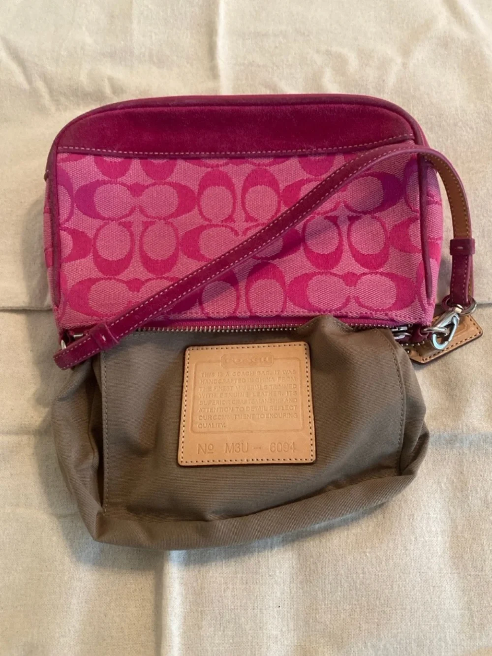 Rare Authentic Vintage Coach Pink Signature Demi Mini Shoulder Bag – Style 6094